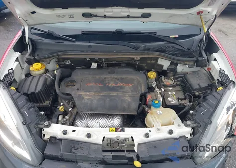 2015 Ram Promaster City z USA, uszkodzony, nr VIN ZFBERFAT6F6A71948